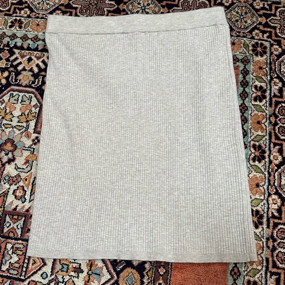 Aritzia Wilfred Reso ribbed knit mini skirt beige stretch Sz Medium - Picture 6 of 11